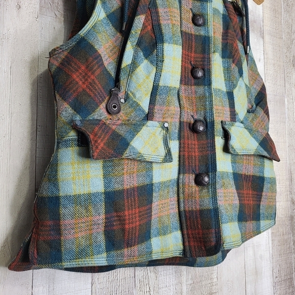 Triple Five Soul Warm Plaid Vest. Size Large. Green, Brown, Red - Picture 3 of 15